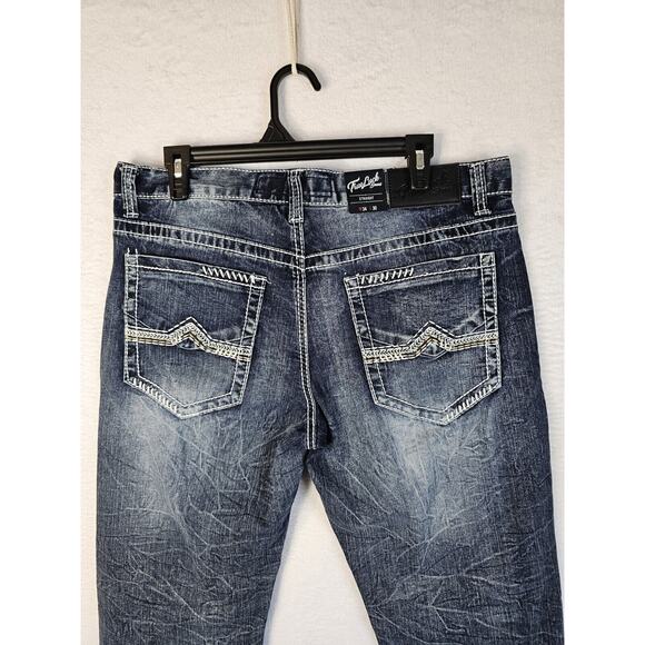 True Luck Men`s Jeans Straight Fit Medium Wash Sz 34x30 NWT Embroidered Pockets‎ - Picture 2 of 11